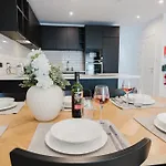 شقة Mlh Village 3bed With Views By Homely! *