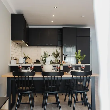 Apartamento Mlh Village 3bed With Views By Homely! *