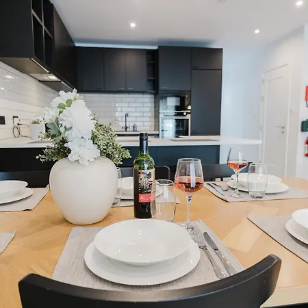 Daire Mlh Village 3bed With Views By Homely! *