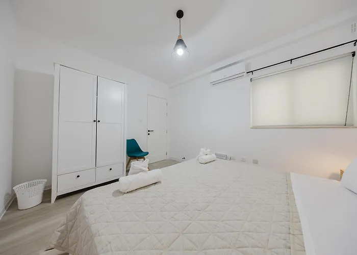 شقة Mlh Village 3bed With Views By Homely! *