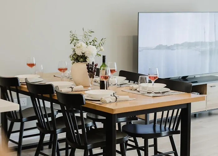 Mlh Village 3bed With Views By Homely! شقة