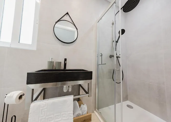 شقة Mlh Village 3bed With Views By Homely! *